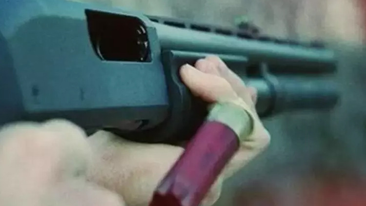 12 yaşındaki çocuk okul müdürünü tüfekle vurdu