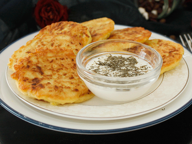 Yumuşacık kıvamıyla: Karnabahar köftesi