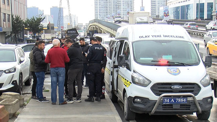 Bankadan alınan yüklü miktarda parayı kaçıracaklardı: Gaspçılara silah şoku!