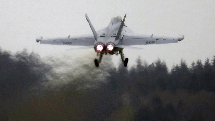 Meksika ordusuna ait uçak Texas açıklarında düştü: Mürettebat kurtarılamadı