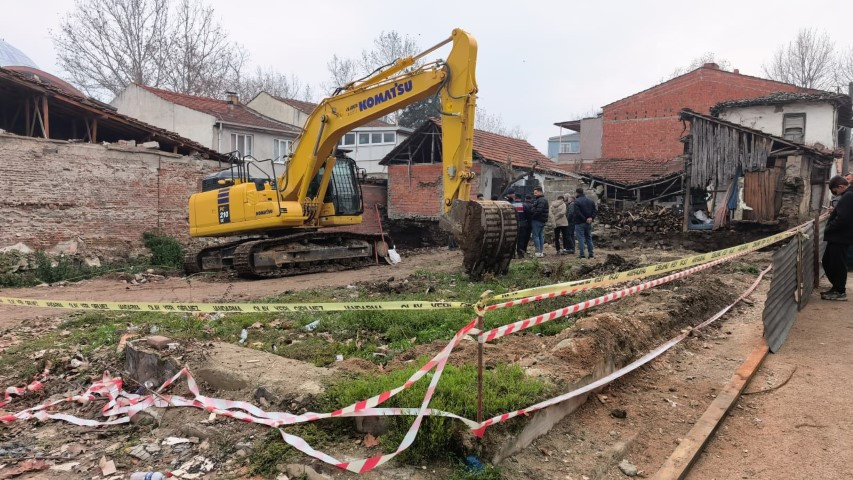 Site inşaatının temel kazısında büyük keşif Çalışma durduruldu, ekipler inceleme yaptı