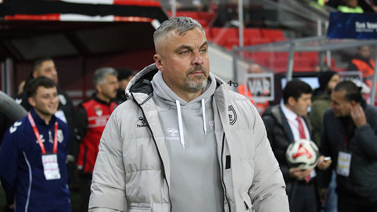 Samsunspor'da Thomas Reis'ten sözleşme açıklaması!