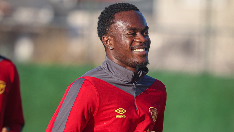 Göztepe, Galatasaray listesindeki Dennis'in fiyatını belirledi!