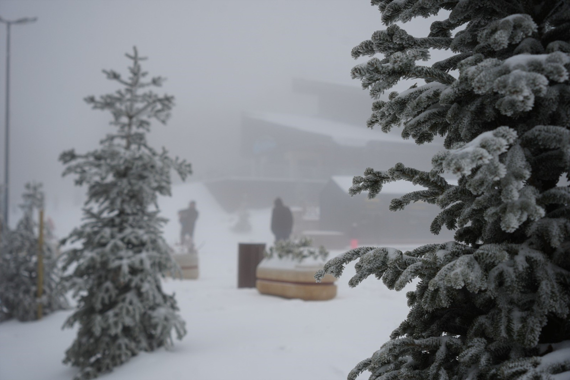 Kar yağışı başladı Çok sayıda il beyaza büründü