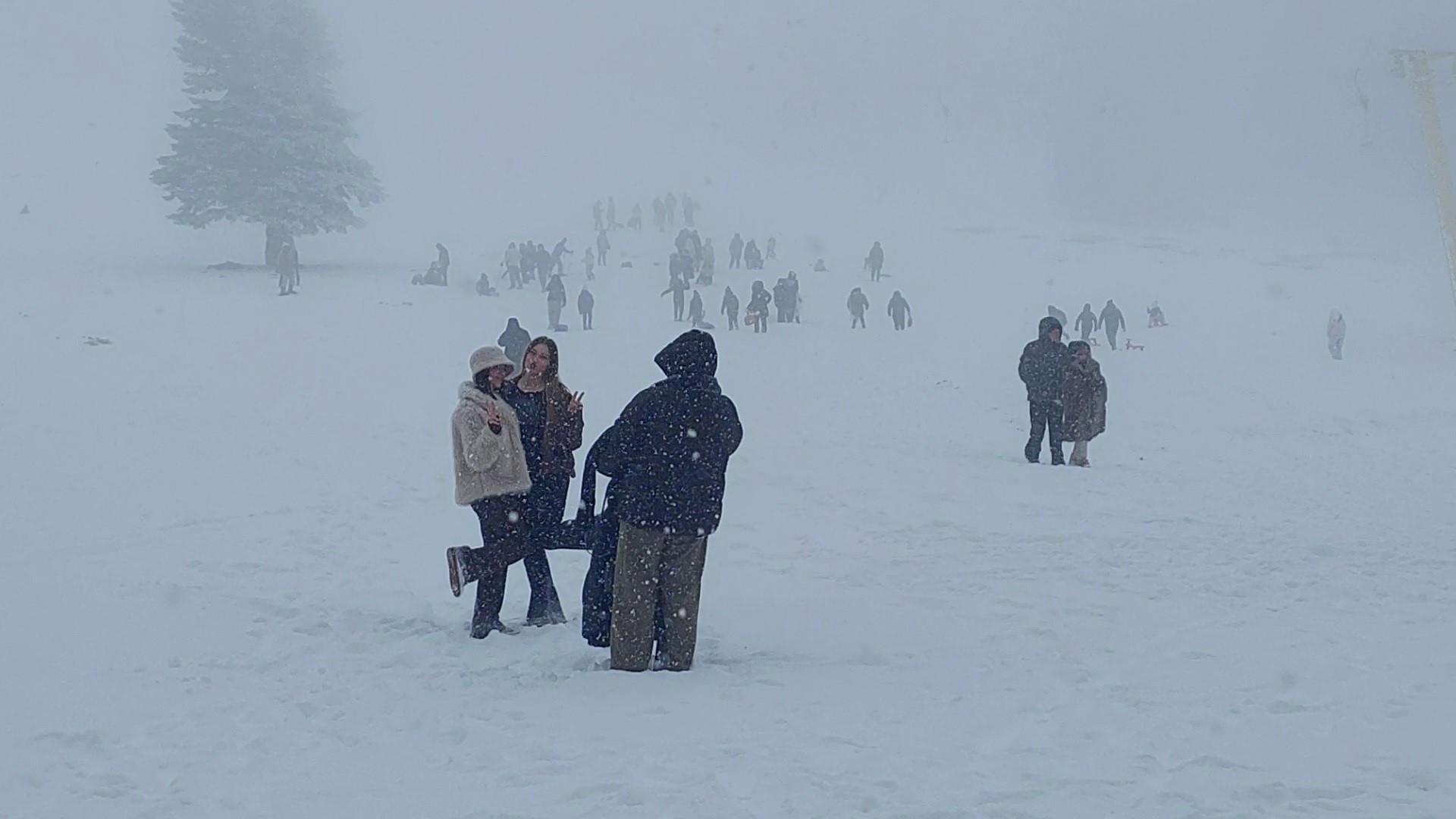 Kar yağışı başladı Çok sayıda il beyaza büründü
