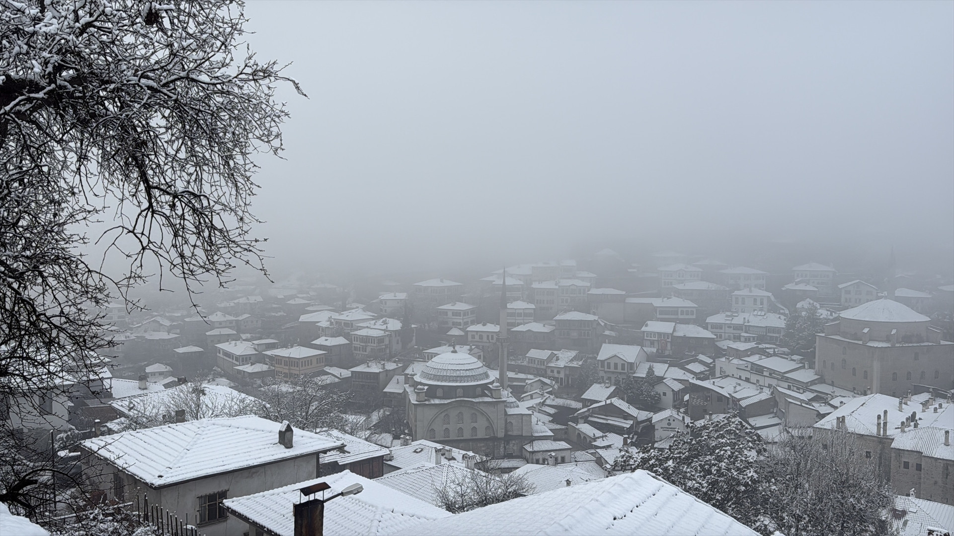 Kar yağışı başladı Çok sayıda il beyaza büründü