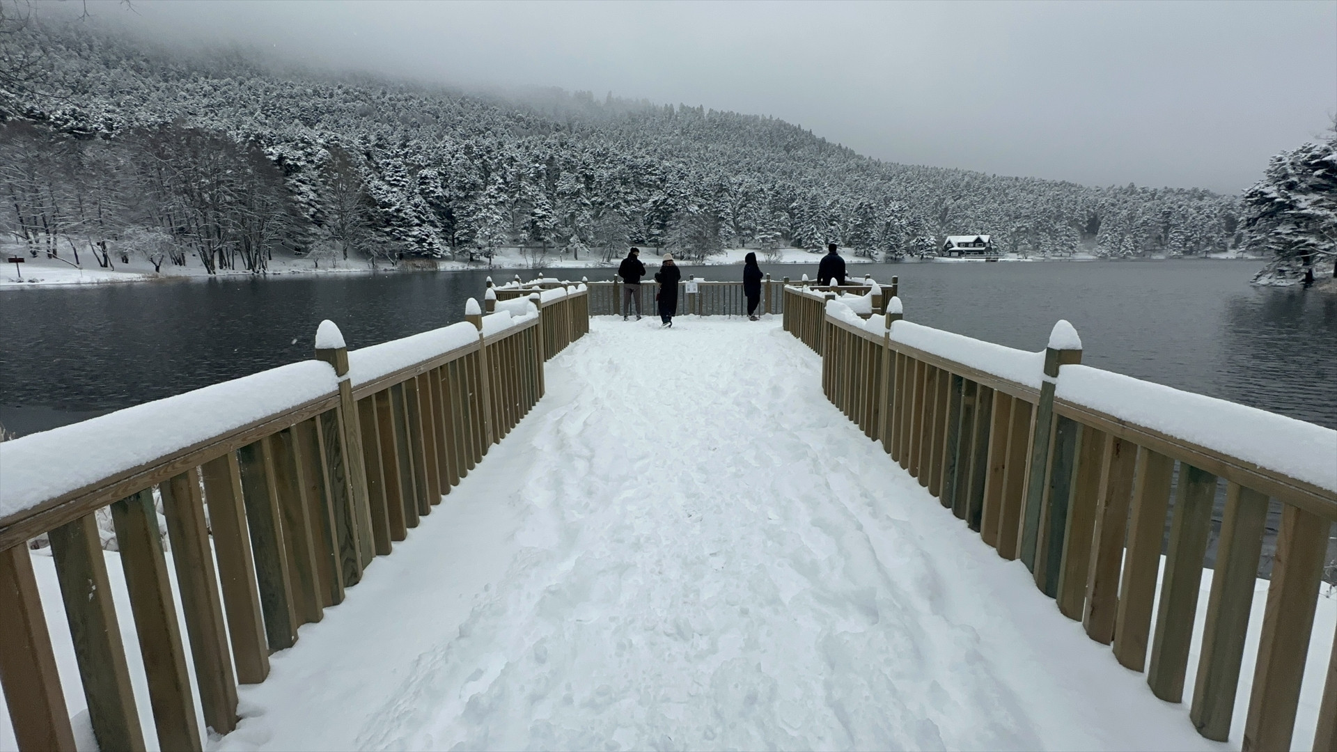 Kar yağışı başladı Çok sayıda il beyaza büründü