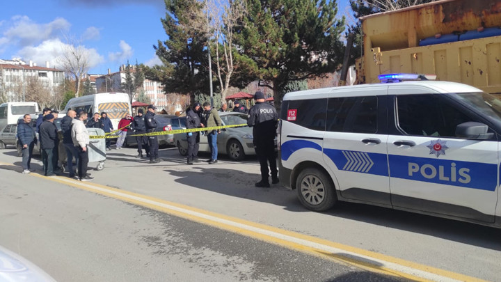 Bir süredir kendisinden haber alınamıyordu! Otomobilinde ölü bulundu