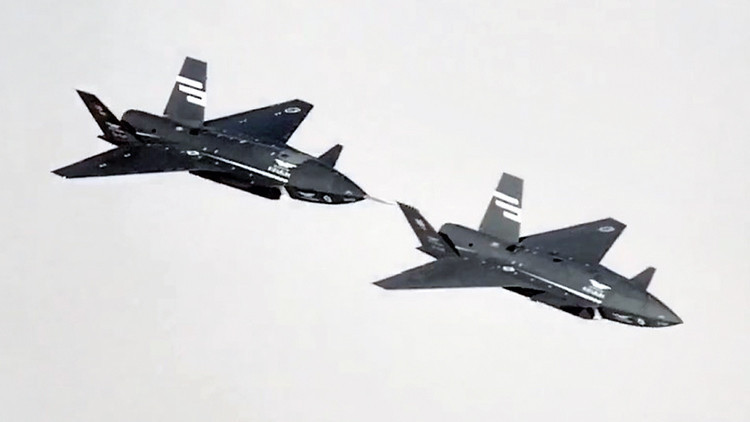 Kızılelma’dan kol uçuşu