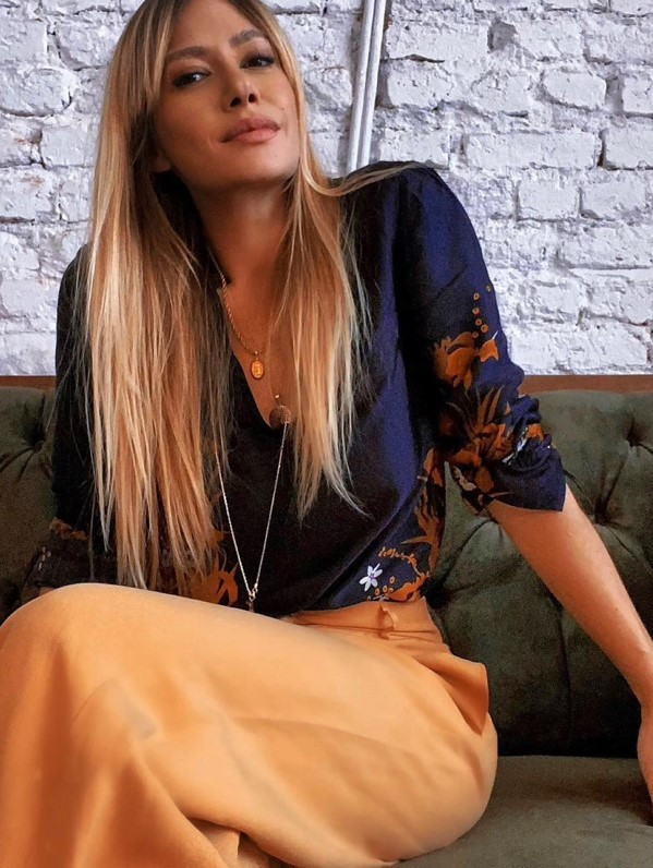 21 yaş küçük sevgiliye karlar üstünde evlilk teklifi