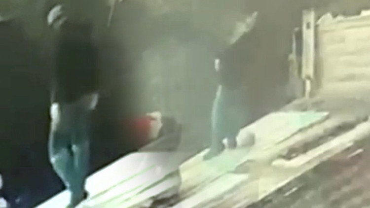 Hatay'da korkunç görüntü: İşçinin üzerine yıldırım düştü! Dehşete düşüren olay kamerada