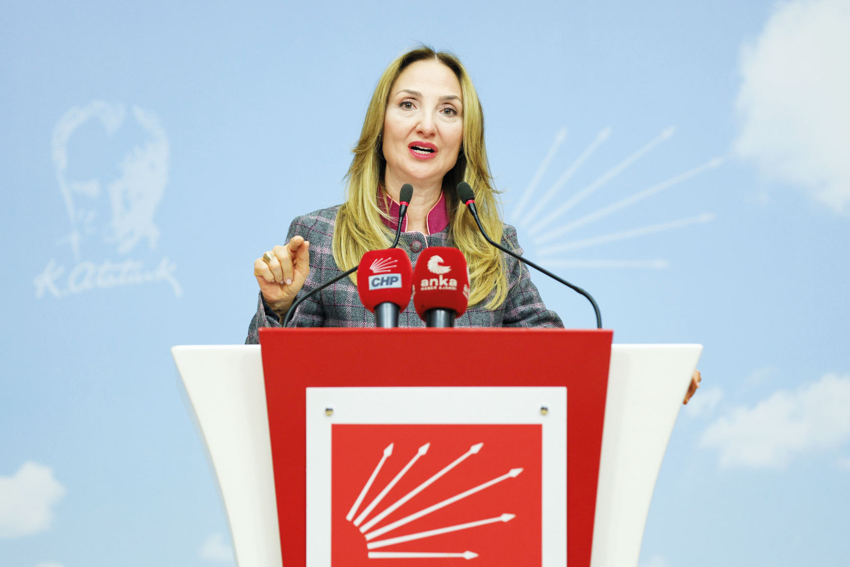 Nazlıaka: Şüpheli kadın ölümü cinayetten fazla