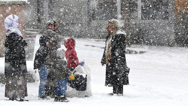 İstanbul ve Ankara’da bugün (31 Aralık) okullar tatil mi Ankara ve İstanbul’da bugün kar tatili var mı Son dakika Valilik açıklaması geldi… İstanbul ve Ankara’da bugün (31 Aralık) okullar tatil mi Ankara ve İstanbul’da bugün kar tatili var mı Son dakika Valilik açıklaması geldi…