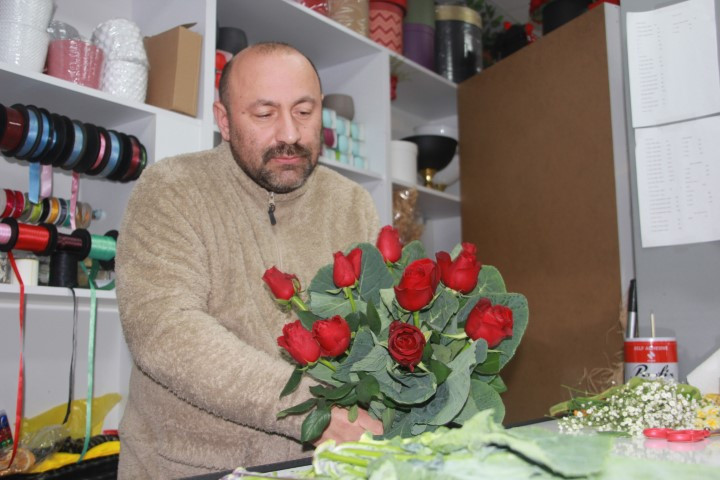 Karadenizli çiçekçiden ilginç buket tasarımı | Çorba içerken aklıma geldi Karadenizli çiçekçiden ilginç buket tasarımı | Çorba içerken aklıma geldi