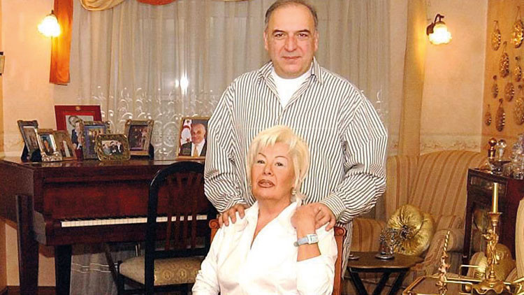 Garo Mafyan 48 yıllık eşini kaybetti