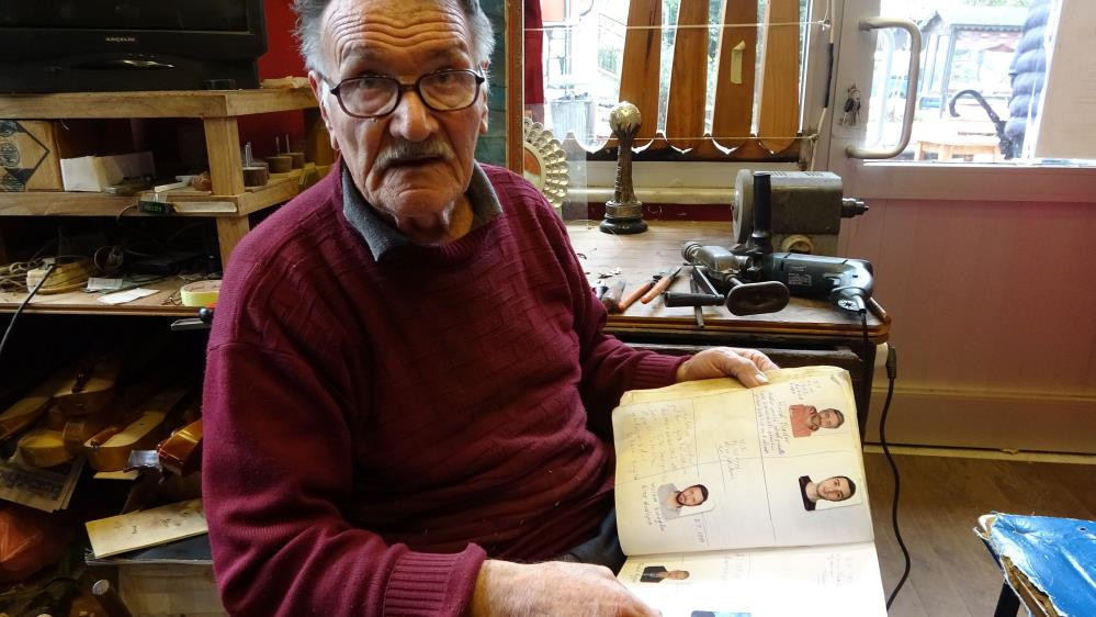 Hiç kimsenin yaptığına benzemiyor Tek Türk bendim ve o yarışmada üçüncü oldum Hiç kimsenin yaptığına benzemiyor Tek Türk bendim ve o yarışmada üçüncü oldum