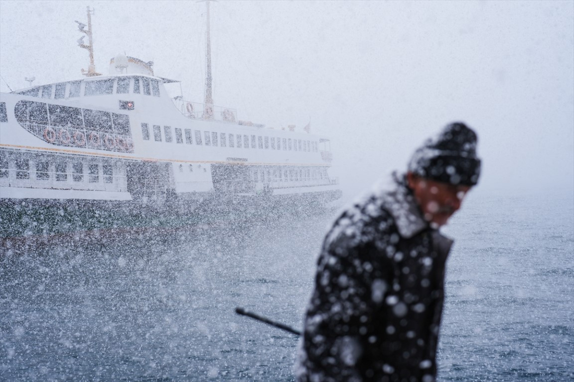  Lapa lapa yağdı, her yer beyaza büründü