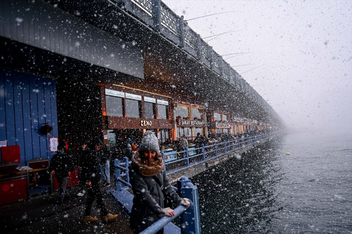  Lapa lapa yağdı, her yer beyaza büründü
