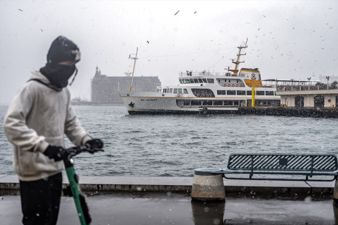  Lapa lapa yağdı, her yer beyaza büründü