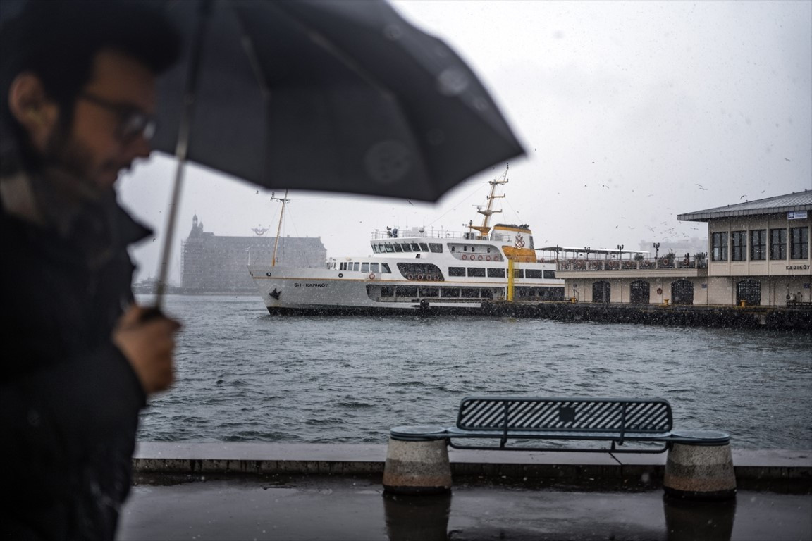  Lapa lapa yağdı, her yer beyaza büründü