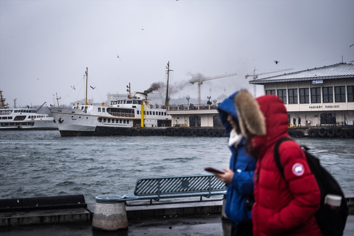  Lapa lapa yağdı, her yer beyaza büründü