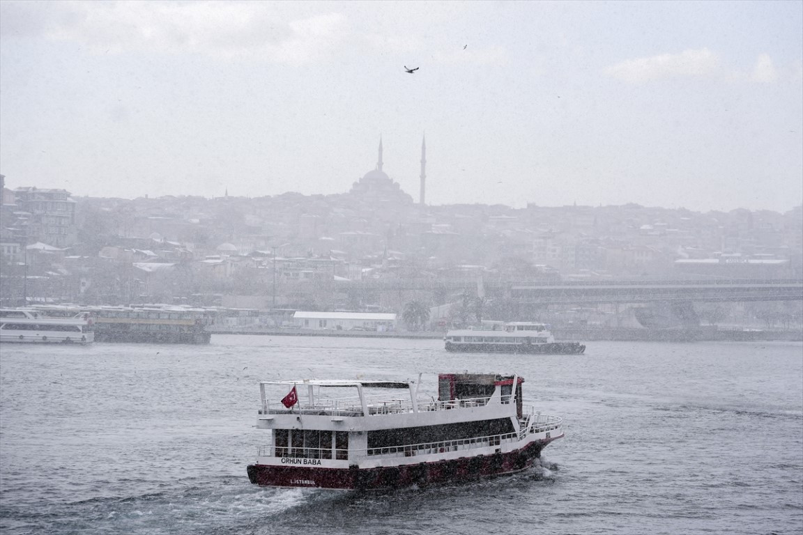  Lapa lapa yağdı, her yer beyaza büründü