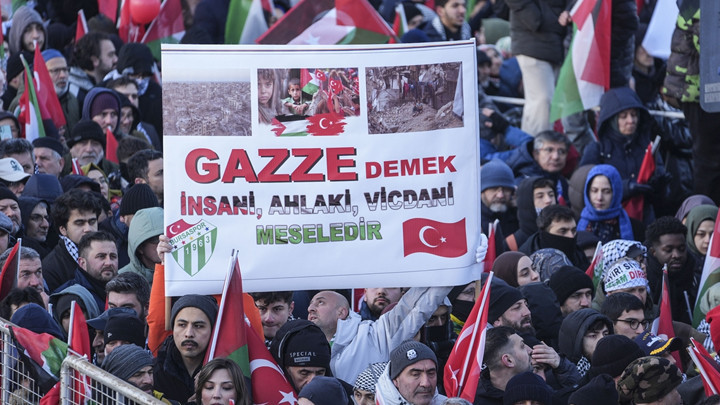 Kabine üyelerinden Filistin'e destek eylemine ilişkin paylaşım