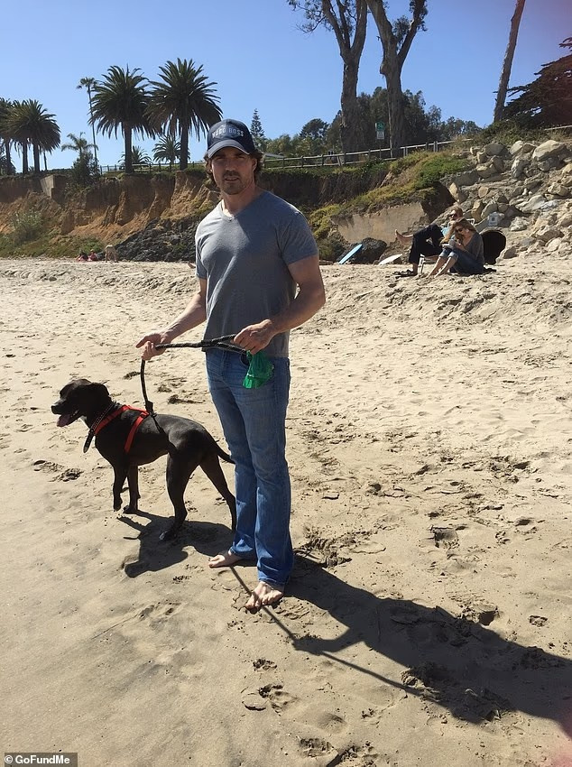 Ünlü karısından boşandı, evsiz kaldı… Yaşlı anne babası sokağa düşmesin diye yardım topluyor