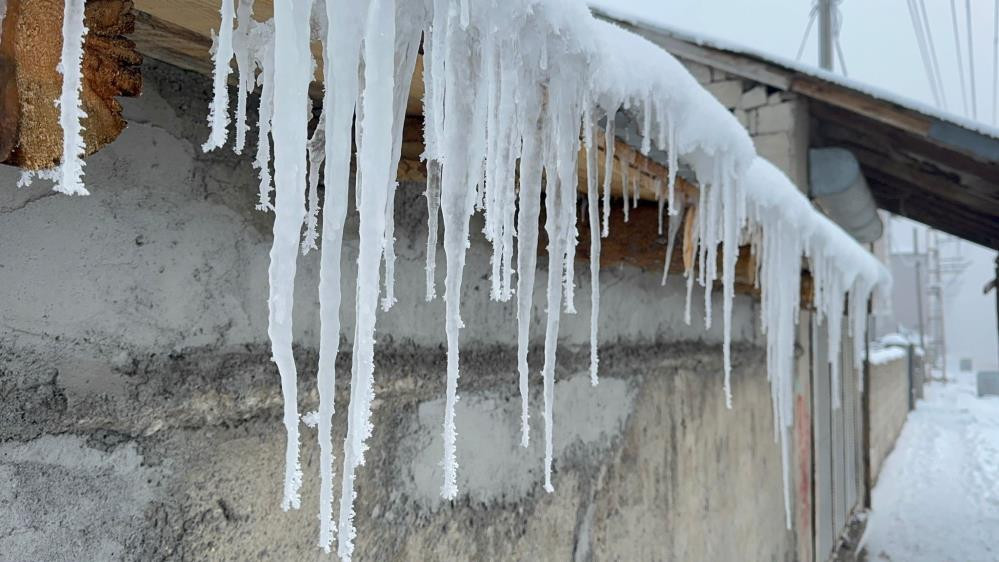 Türkiyenin en soğuk yeri oldu O ilçe eksi 39.7 dereceyi gördü