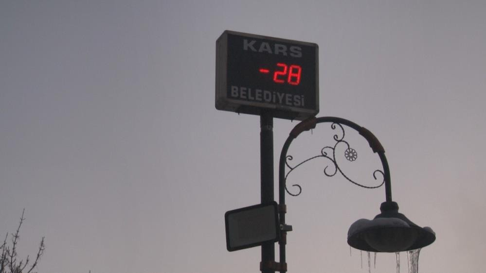 Türkiyenin en soğuk yeri oldu O ilçe eksi 39.7 dereceyi gördü