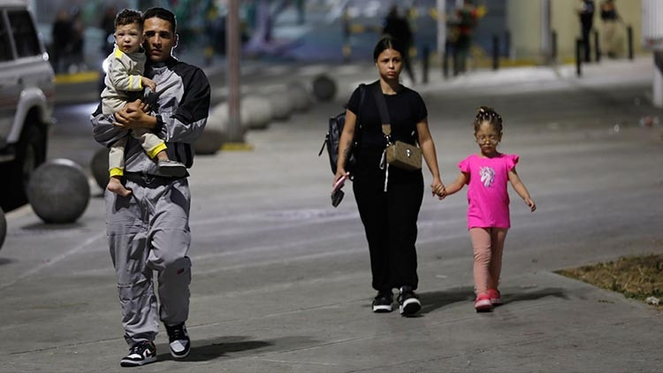 Venezuelaya ABDden hava saldırısı Trump: Maduro ve eşini yakaladık