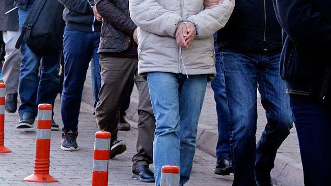 Diyarbakır merkezli 11 ilde operasyon: 10 kişi tutuklandı