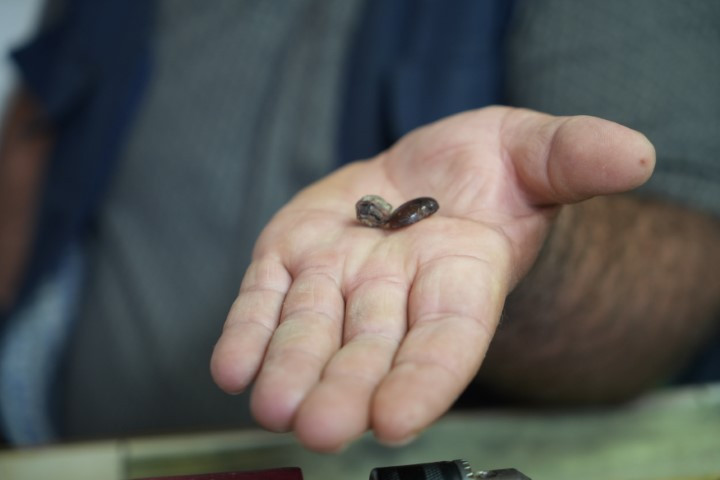  Doğadan topladığı taşın içinden çıktı | Laboratuvar incelemesine göndereceğim