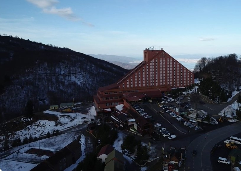 Kartepe'deki kayak otelinin ruhsatı iptal edildi