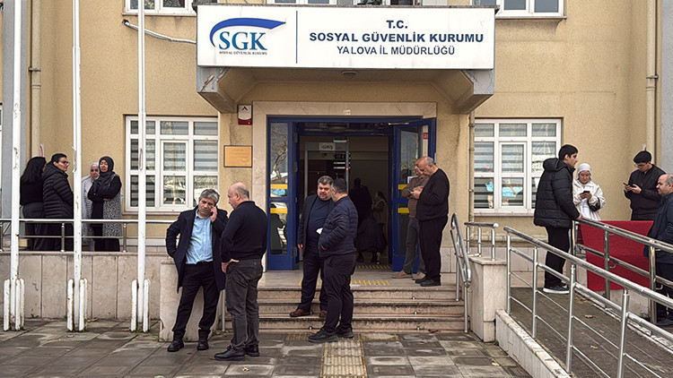 Emekliliği reddedilince SGK avukatını vurdu