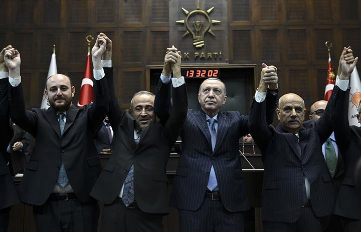 3 milletvekili AK Partiye katıldı