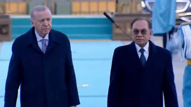 Malezya Başbakanı Türkiye'de: Erdoğan, törenle karşılıyor