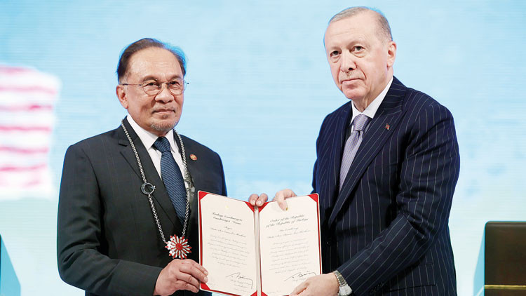 Malezya ile 7 anlaşma