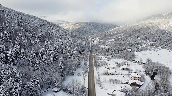 Kar yağışı başladı: Evler beyaz örtüyle kaplandı Eksi 35 dereceyi gördük