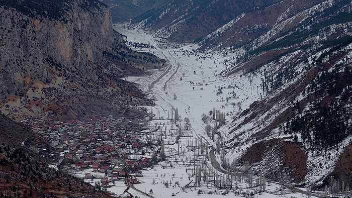 Kar yağışı başladı: Evler beyaz örtüyle kaplandı Eksi 35 dereceyi gördük