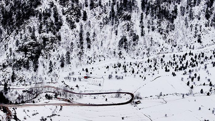 Kar yağışı başladı: Evler beyaz örtüyle kaplandı Eksi 35 dereceyi gördük