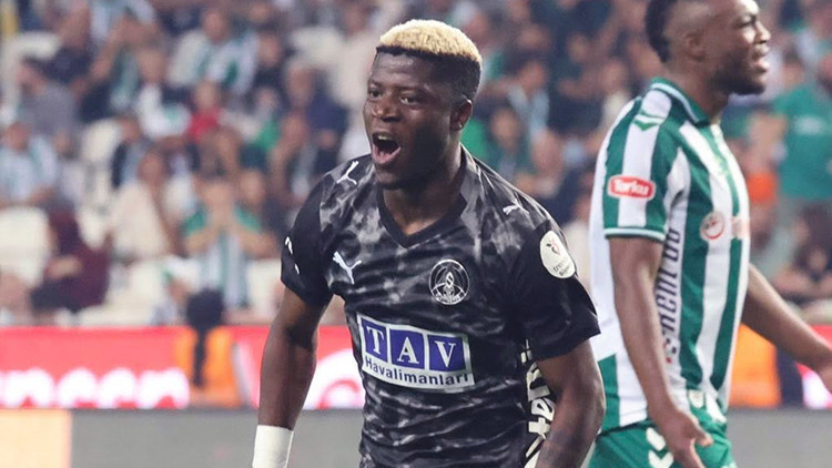 Fenerbahçe ile anılan Maestro için transfer açıklaması geldi!