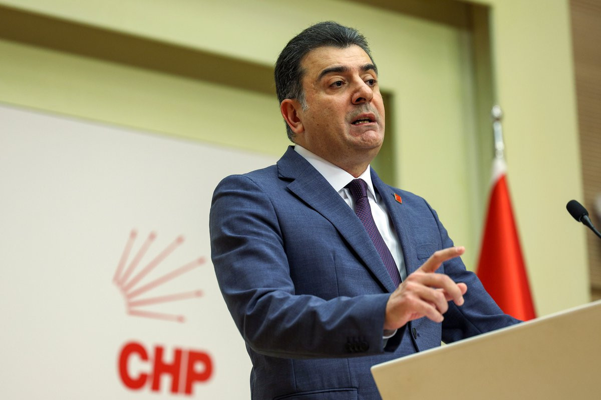CHP'li Emre: İran'da dış müdahalenin karşısındayız