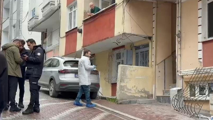 Son dakika... Esenyurt'ta bir dairede patlama! 2 kişi aranıyor