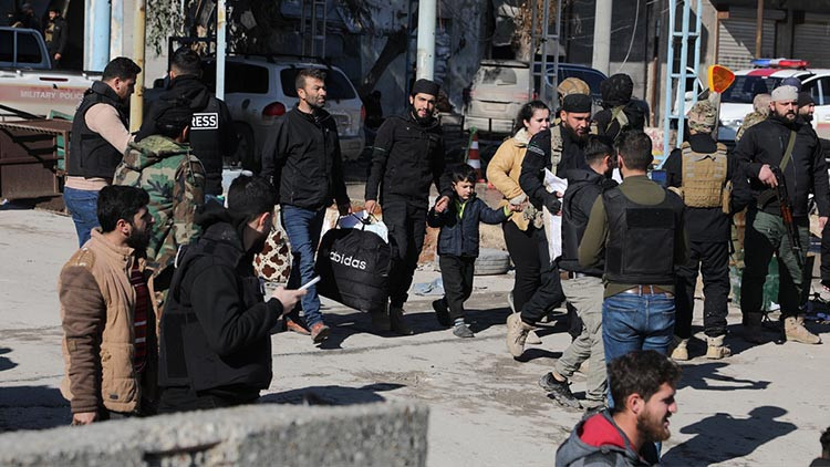 Halep’te terör örgütü YPG/SDG işgalindeki son mahallenin kurtarılmasıyla siviller tahliye edildi