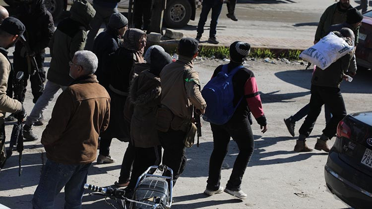 Halep’te terör örgütü YPG/SDG işgalindeki son mahallenin kurtarılmasıyla siviller tahliye edildi