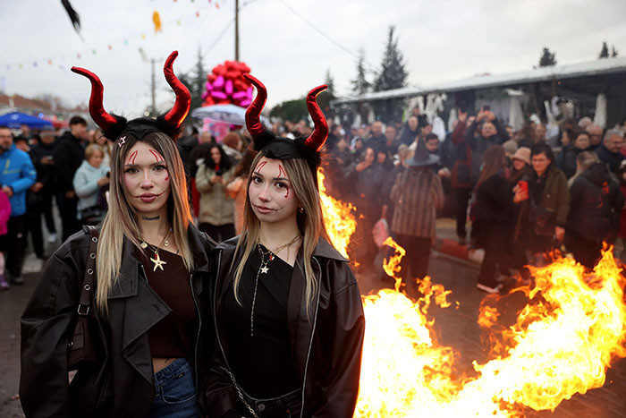  Kuşaktan kuşağa aktarılıyor Beldemizde bugün sokaklar dolacak