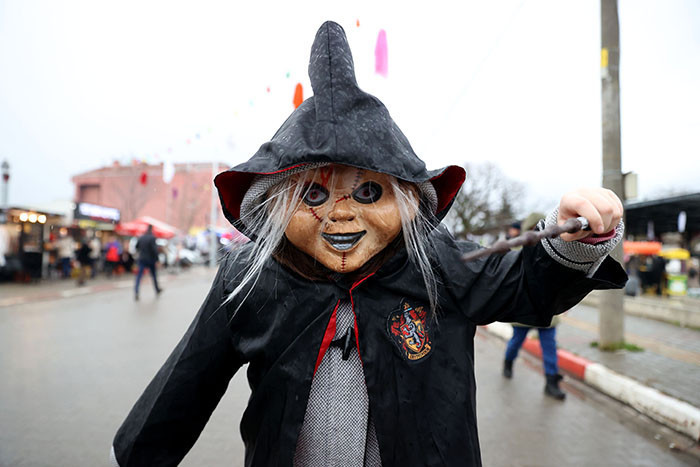  Kuşaktan kuşağa aktarılıyor Beldemizde bugün sokaklar dolacak