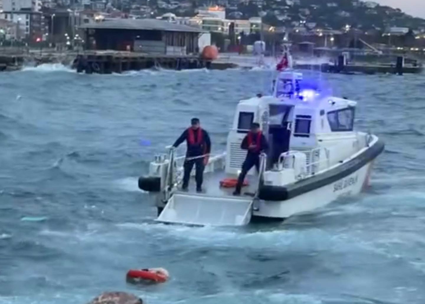 Maltepe'de yüzmek için denize girdi, boğularak hayatını kaybetti
