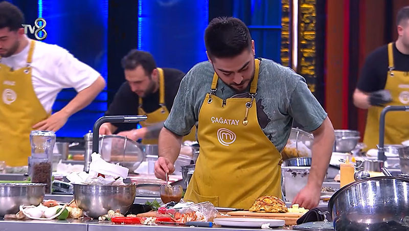 MASTERCHEF ALTIN ÖNLÜĞÜ KAZANAN YARIŞMACI BELLİ OLDU Dün akşam (10 Ocak) MasterChef 3. ceketi kim aldı, kim kazandı İşte MasterChef Altın Kupada önlüğü kazanan yarışmacılar